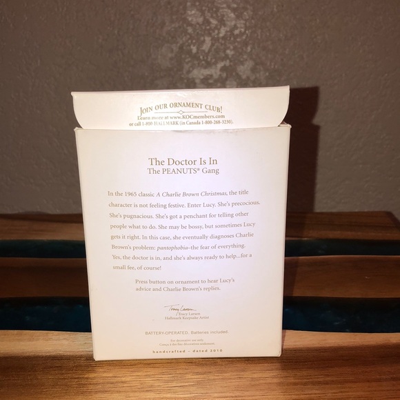 The PEANUTS - A Charlie Brown Christmas ornament! - Picture 4 of 4